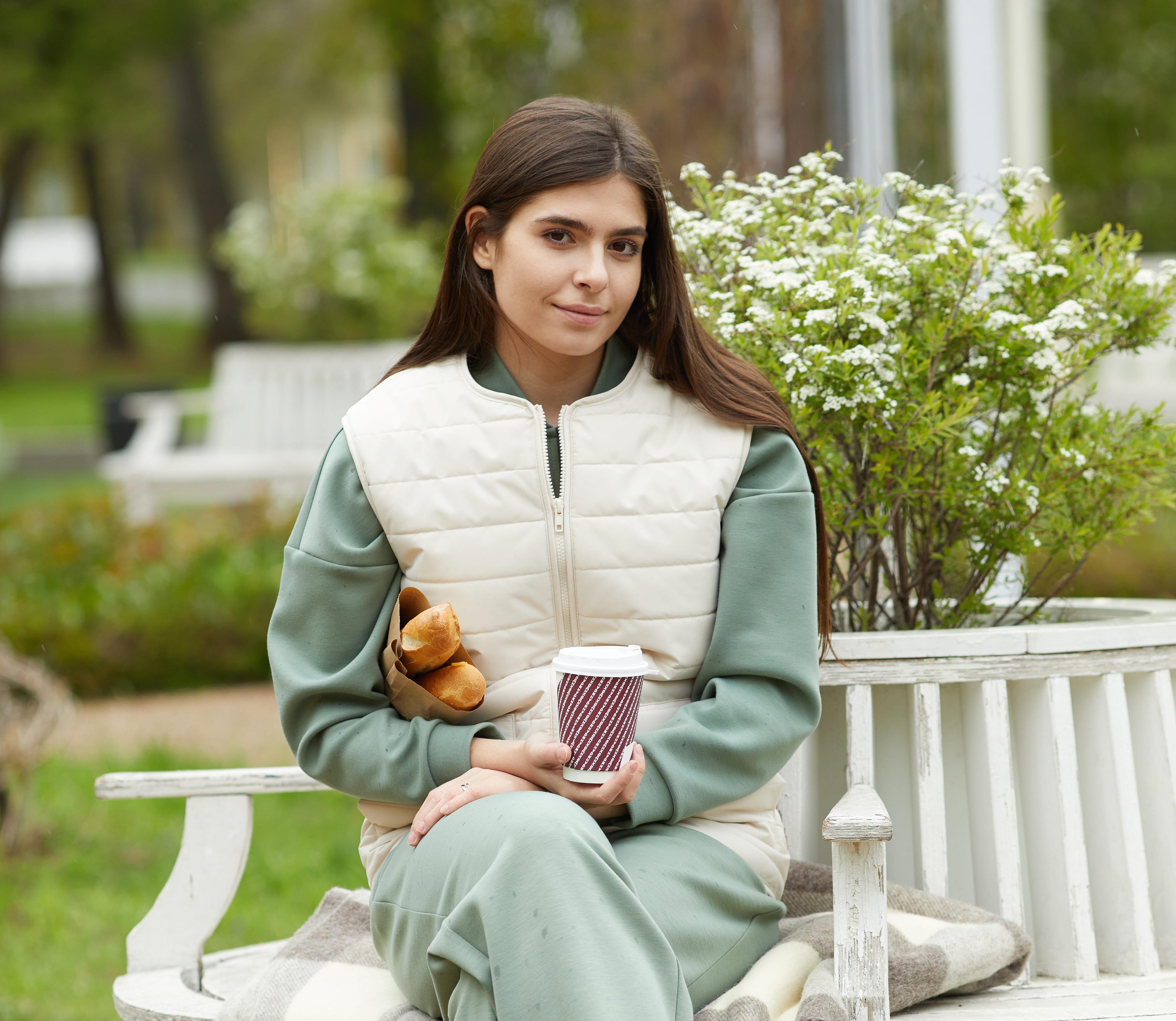 С чем носить шерстяной жилет: стильные образы на все сезоны